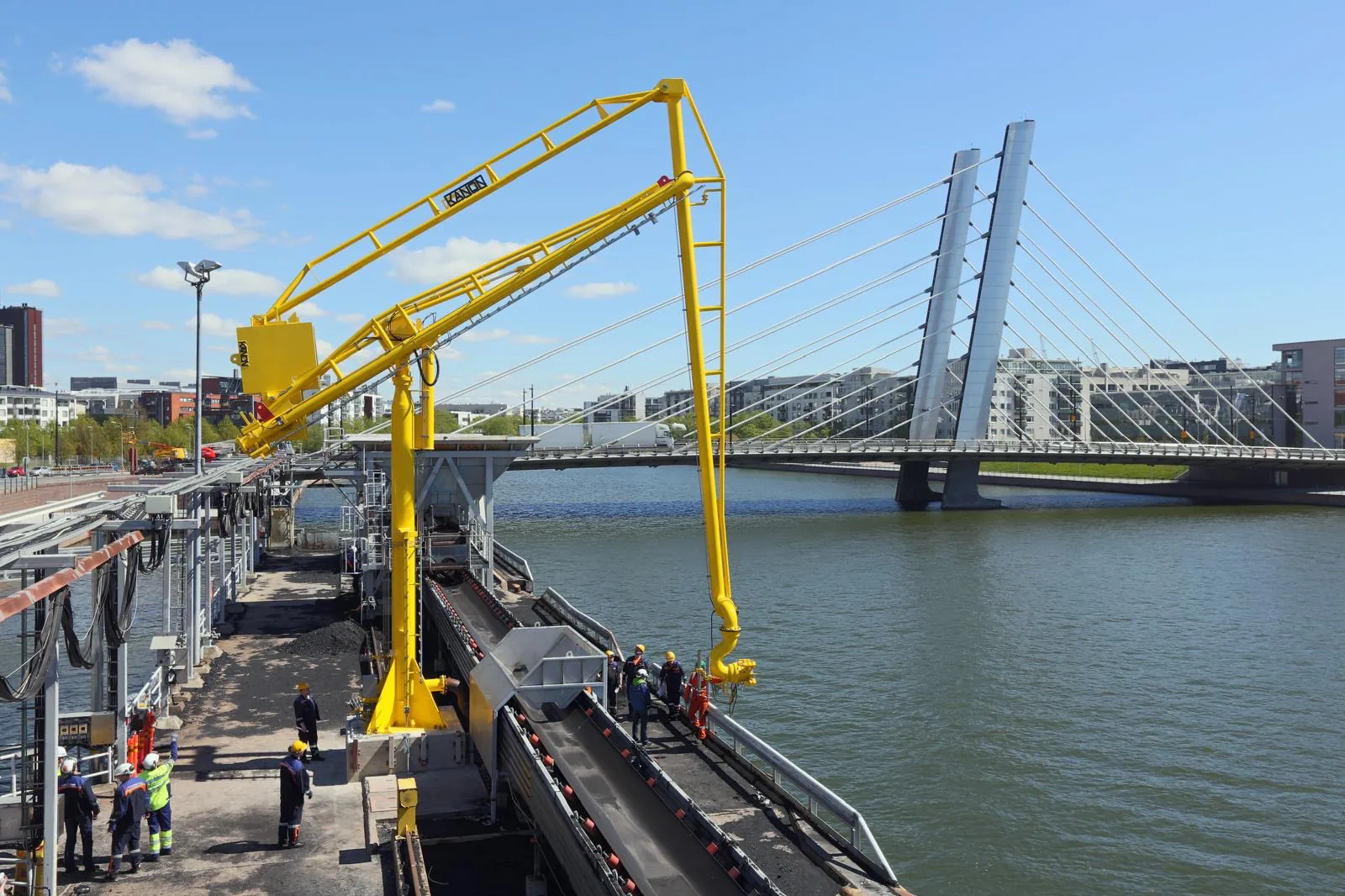 Kanon marine loading arm at a bulk terminal